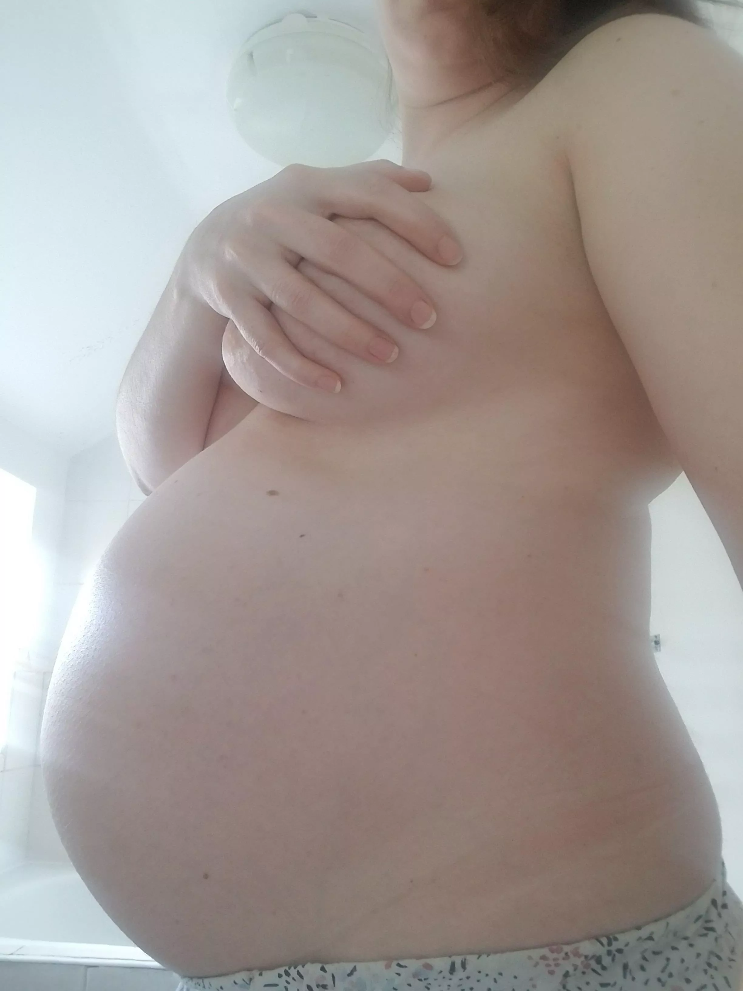 When you're so stuffed, you have to take off all your clothes 🐖