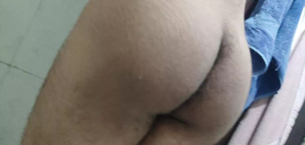 After-shower selfie(?) 👀 [18M]