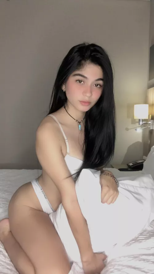 Don’t you wanna play with me? 🥺 [F]19