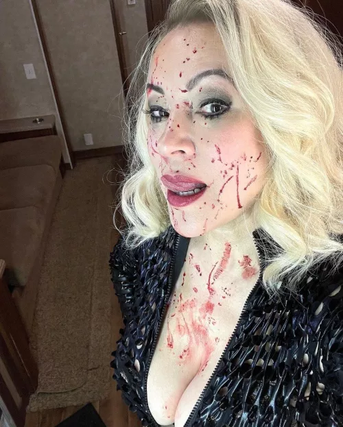 Jennifer Tilly preparing to wrap Chucky filming