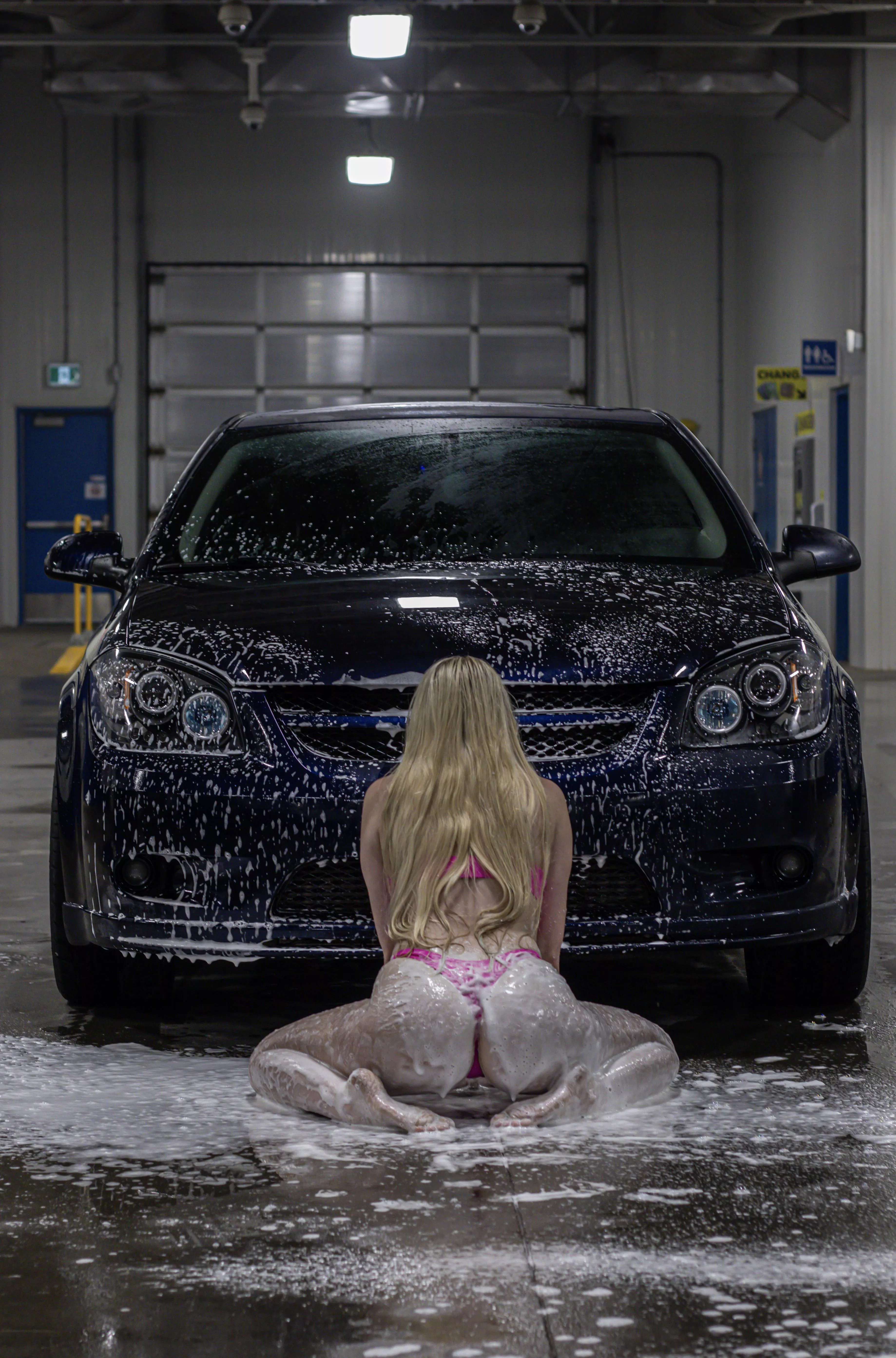 Slippery when wet 😊 (f)