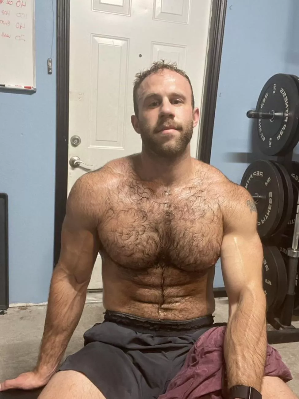 Some workout sweat 🥵 - Officialiamzc