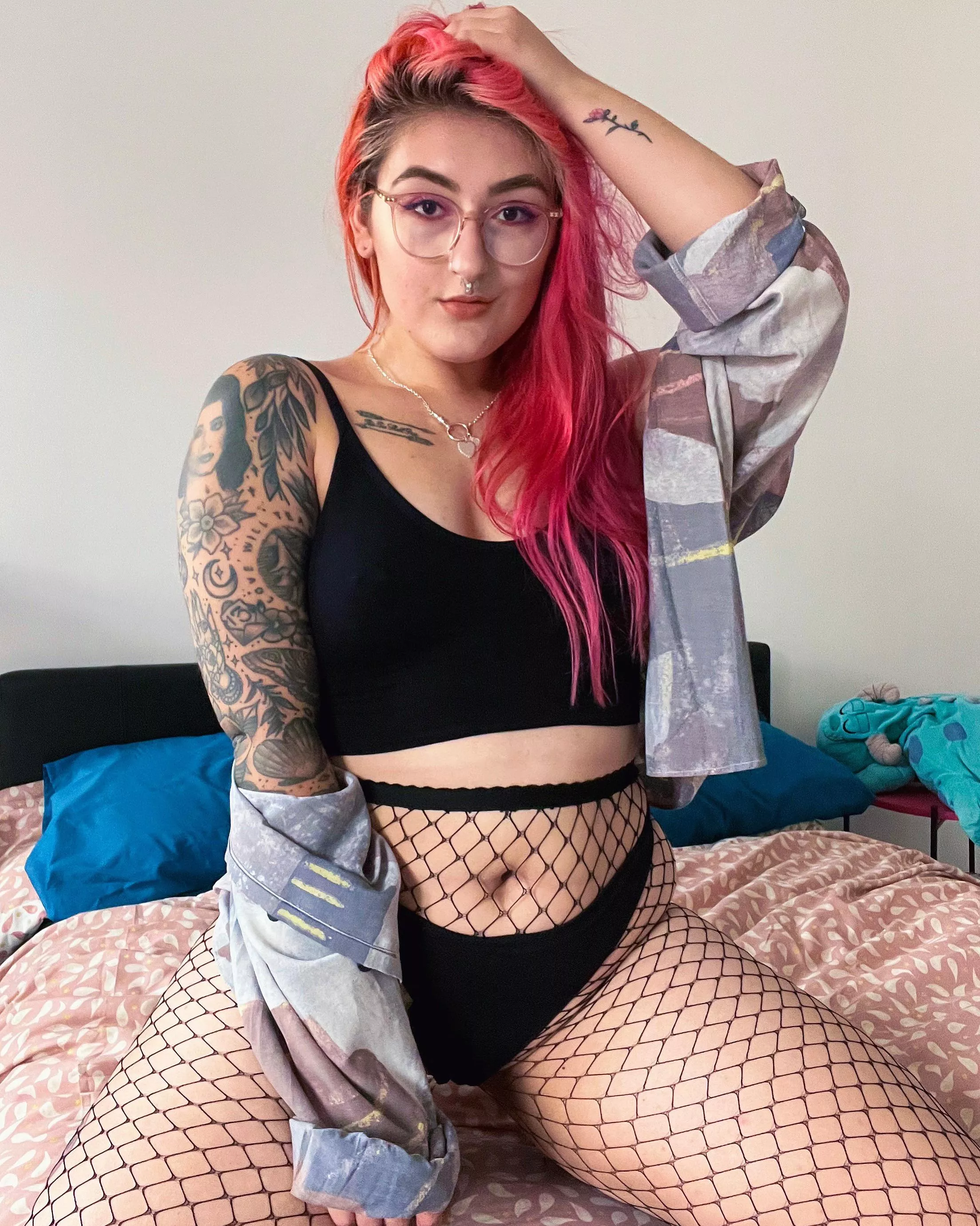 The look I’d use to seduce you into my boyfriends bed..