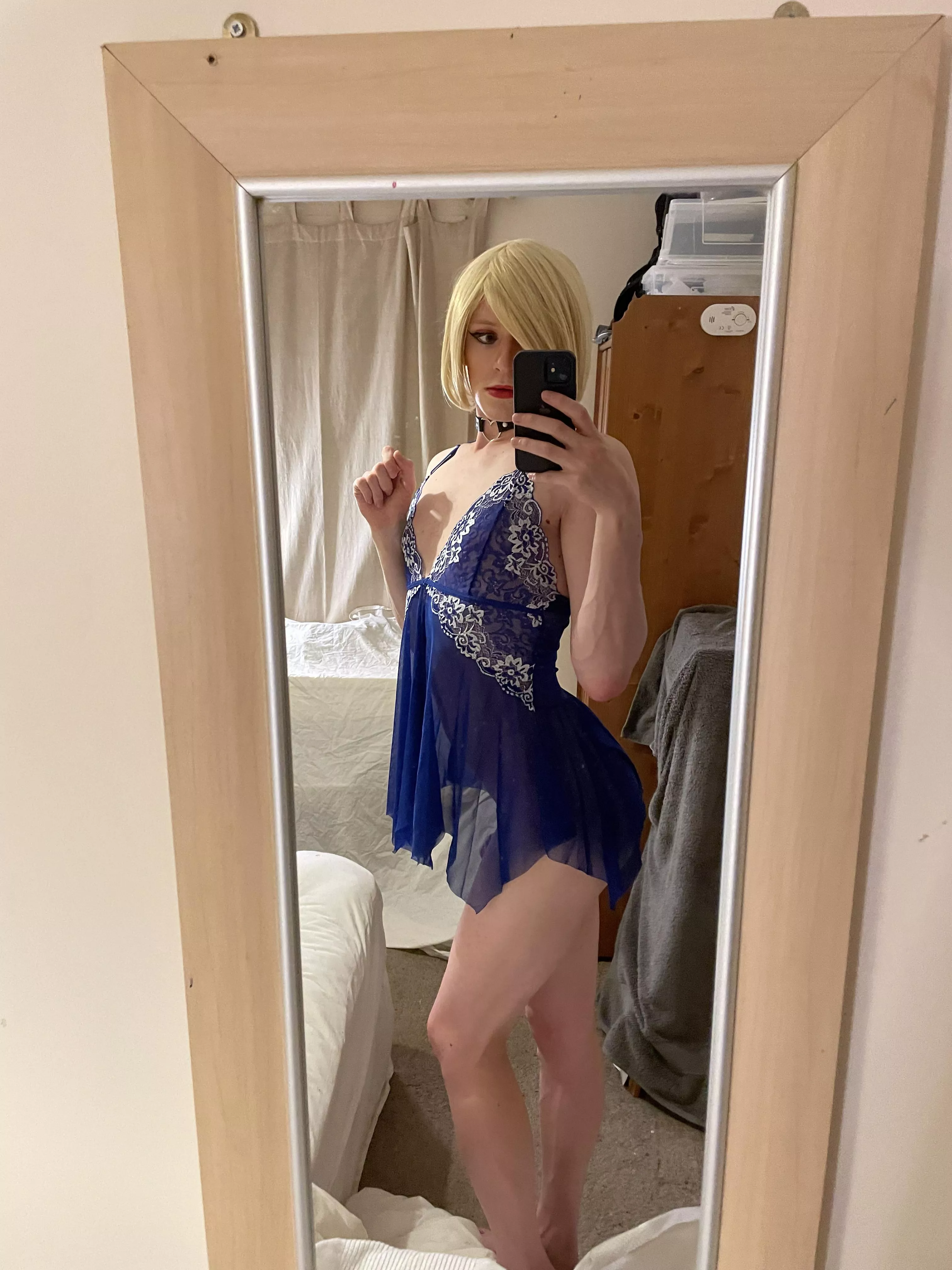 Wanna stay the night, get to know each other’s ins and outs better 🤭