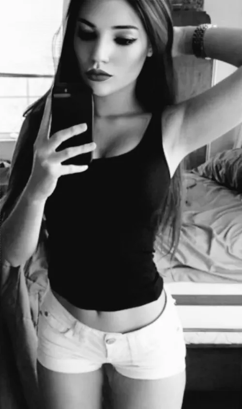 Youngfindom loves money. Youngfindom loves men who send her payments. Youngfindom is 21 but... you know daddy... she can be as young as you wish while she's texting you. She means it. Youngfindom will be happy to play with you ❤