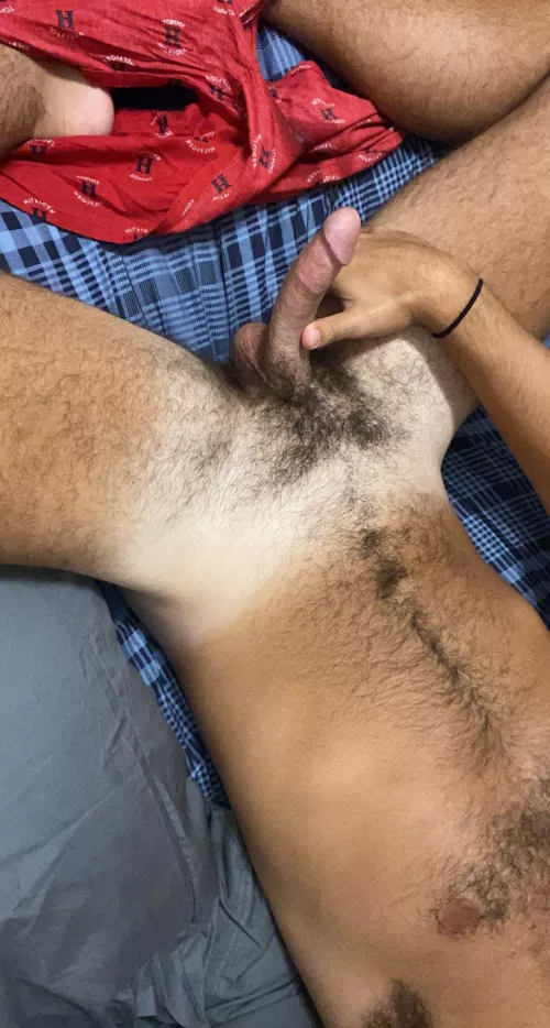 (20) I get so fucking horned up when I’m at college but I wanna fuck a dude