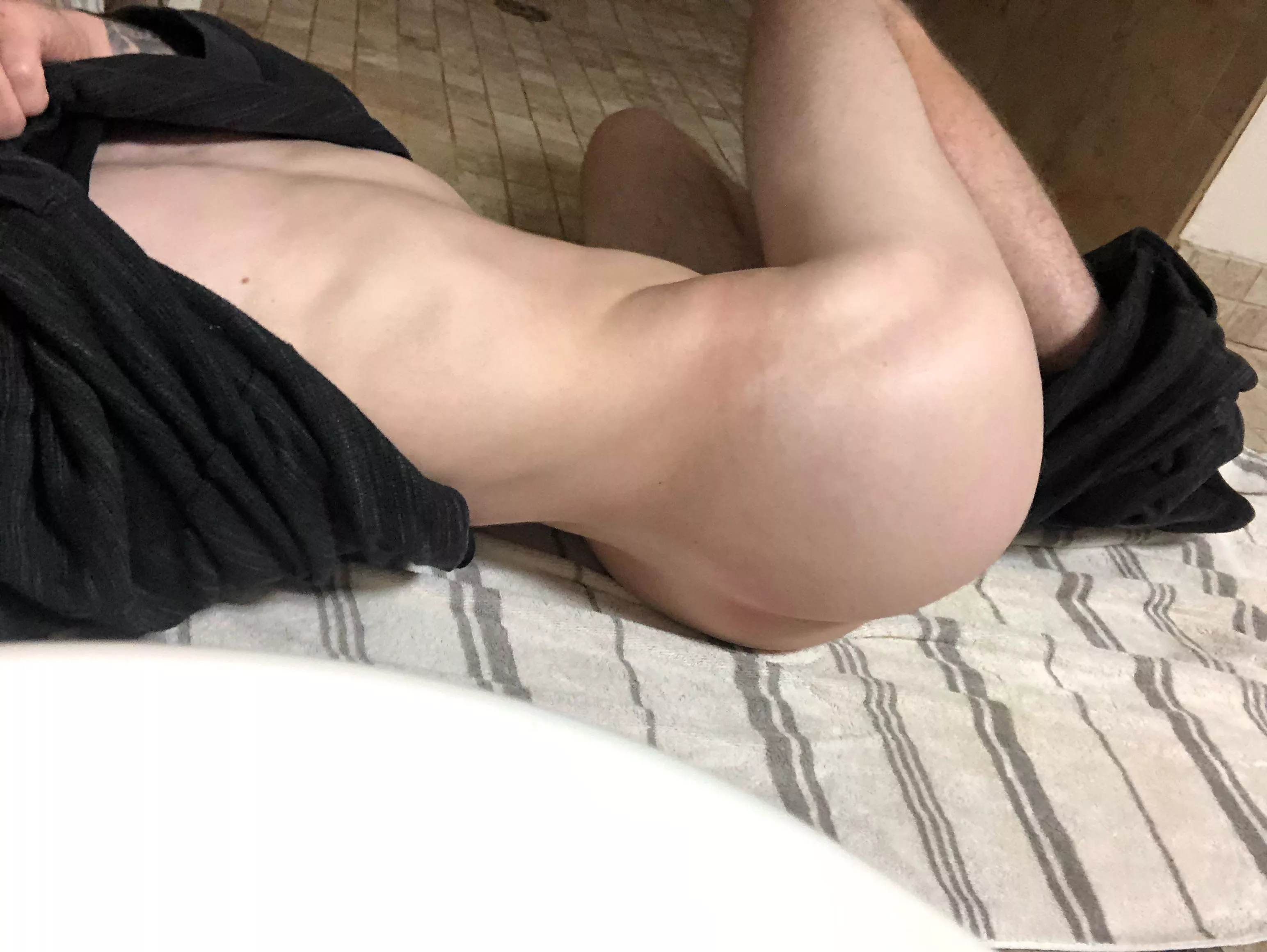 Anybody wanna fuck this little ass?