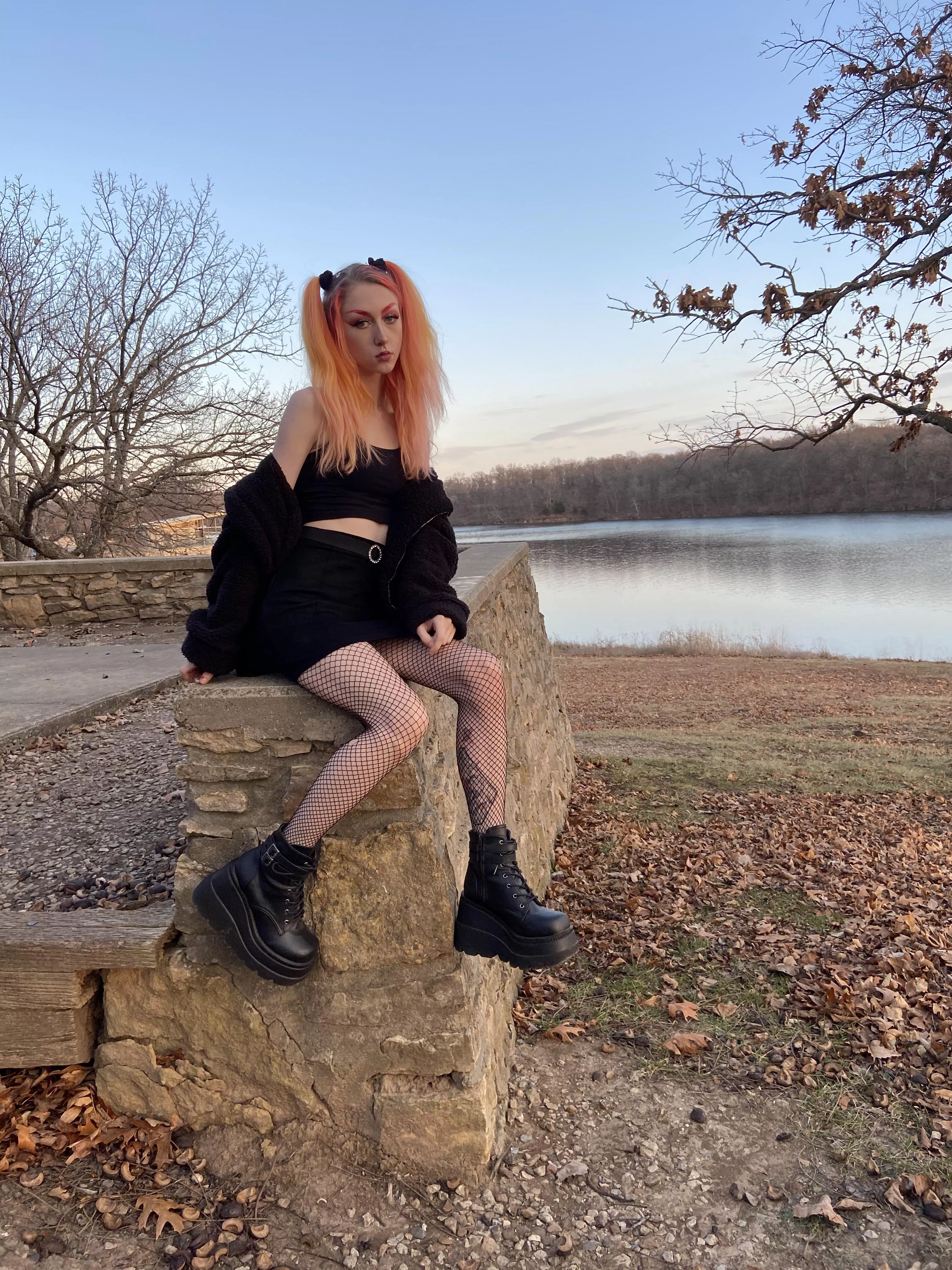 big boots, small brat 👻