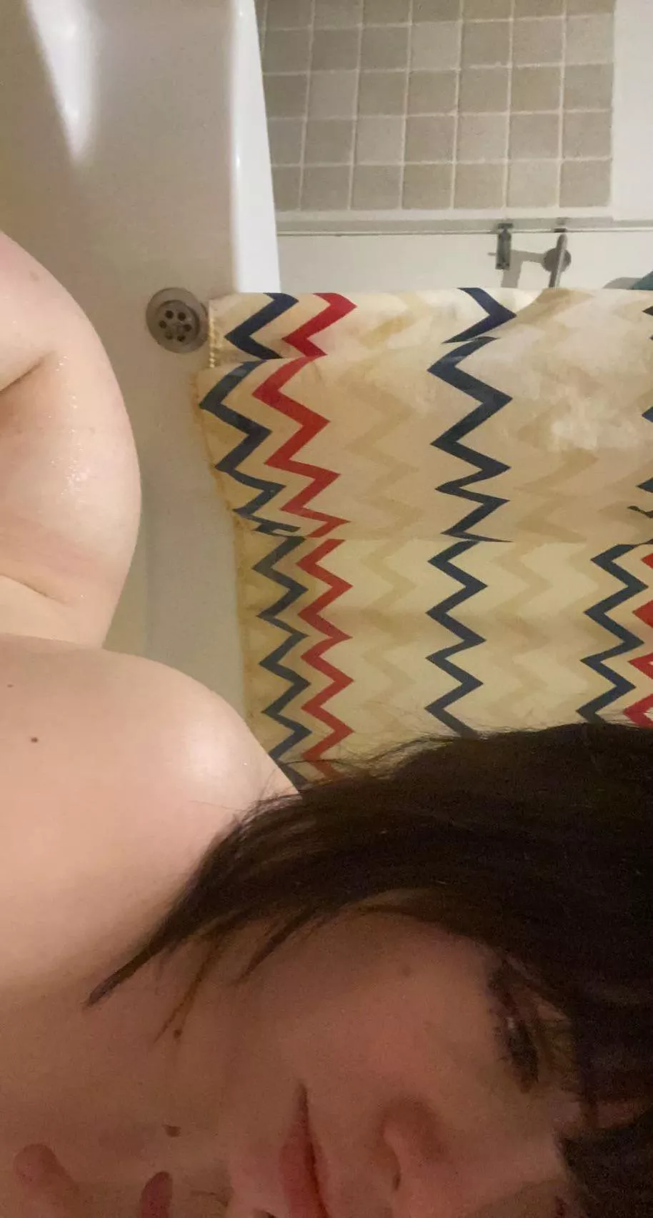 I don’t want to get out~ I don’t want to get out~