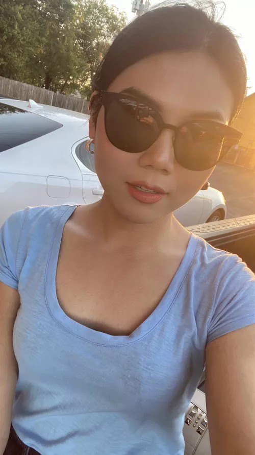 Keep a smile on your face. Keep a spring in your step. Dream on 🏳️‍⚧️🌈💕