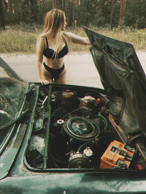 My cars broken down 😔 would you help me and ill do you a favour back 😉