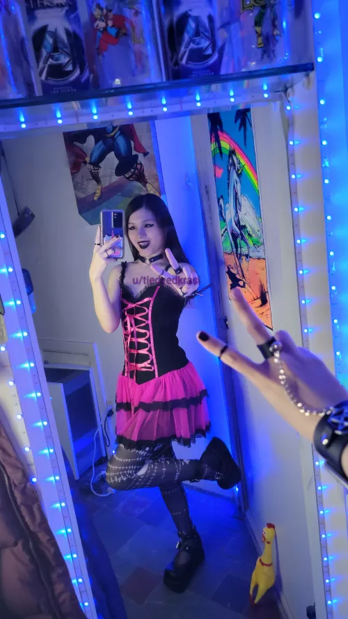 proud to be a 24/7 wearer of collars, even though I get called ridiculous things for it hahaha