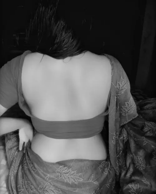 Wanna Smooch My Back?💋🙊(F)