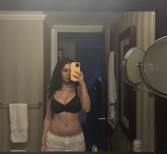 Auli’i Cravalho and that amazing set