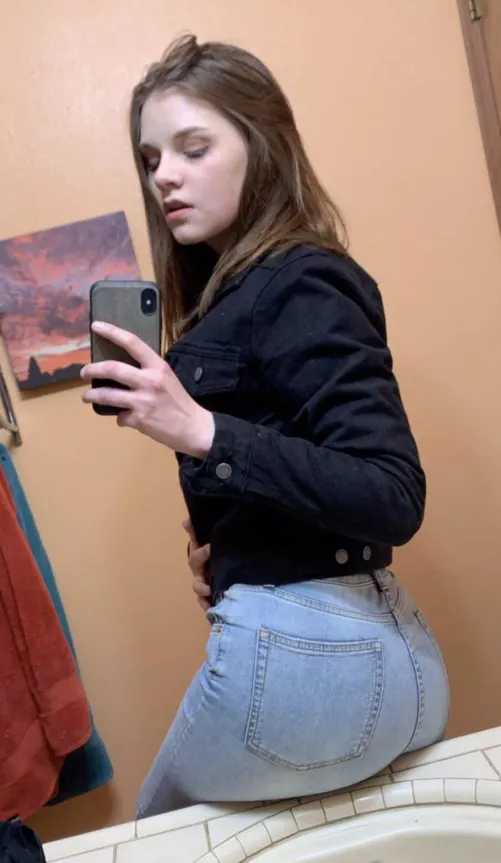 Cock my cousin’s bubble butt. Send tributes to my kik: JohnF_2002