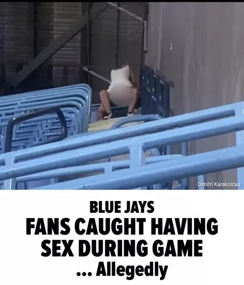 Did anyone else see the fans at the baseball game? Which one of y’all was it? 😂😉 [0:00]