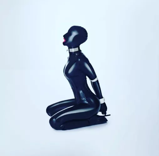 I love to be fixed and shine 🖤