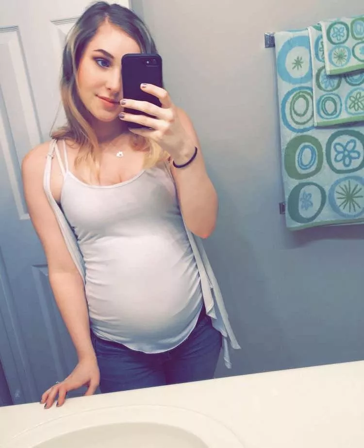 I miss being pregnant 🥺