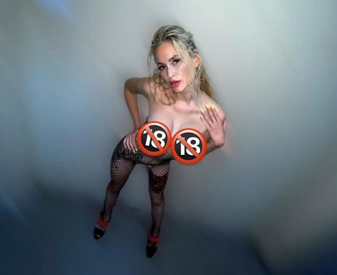 I so horny when u touch me💦 [Ri_baka]