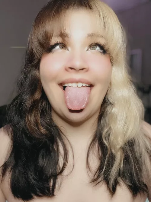 I wonder what would fit perfectly inside my mouth..