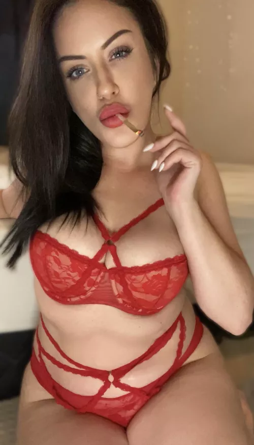 Looks like Barbie, smokes like Marley 💚