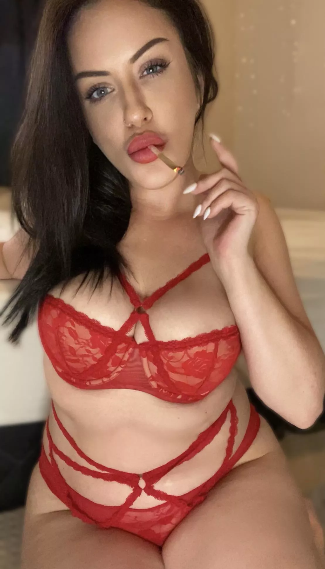 Looks like Barbie, smokes like Marley 💚