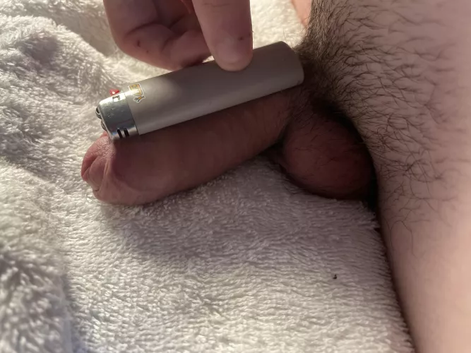 Me soft Anyone wana compare with me hard if i lose u can chose a punishment for my dick ( m18)