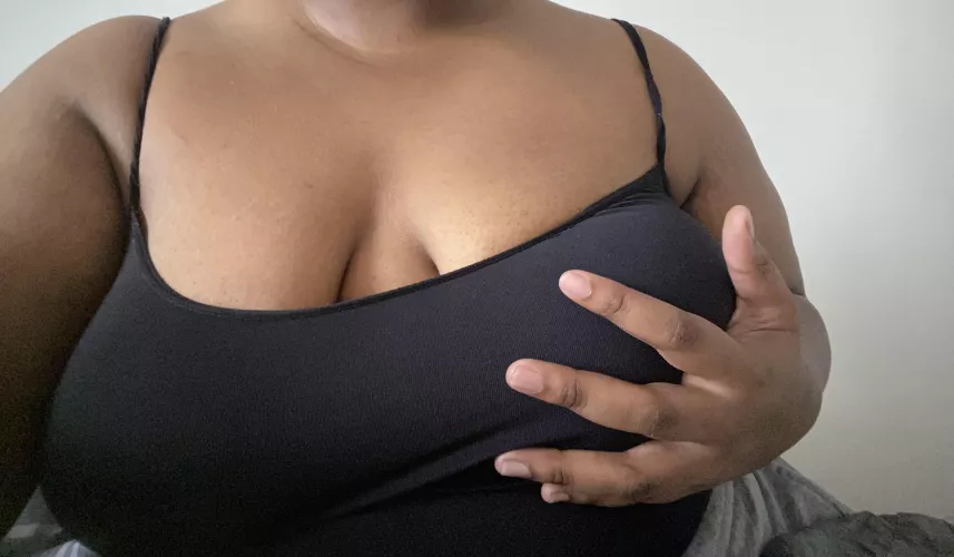 my favourite tank top 🥹