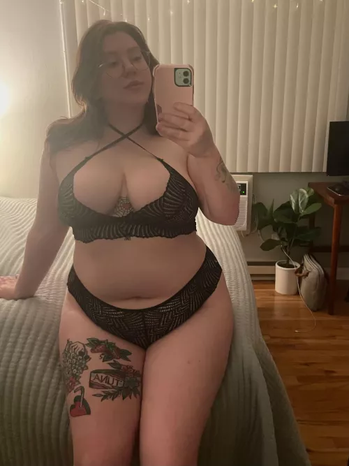 My tummy looks so yummy here