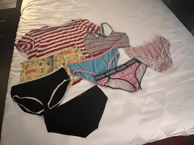 Out of town work means dress up play time in my hotel room. 😝🥰☺️