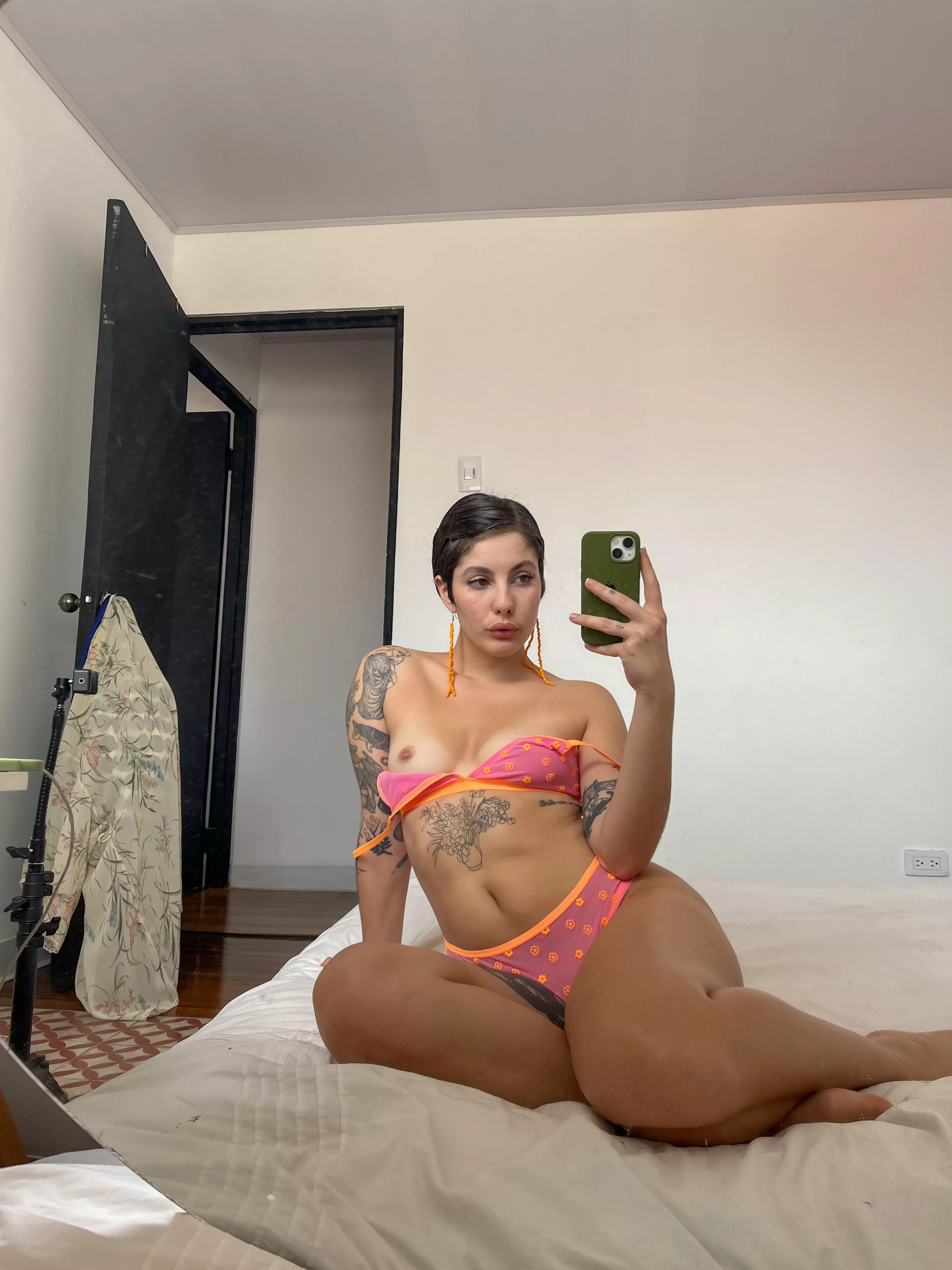 what’s the first thing that comes to mind? 🥰