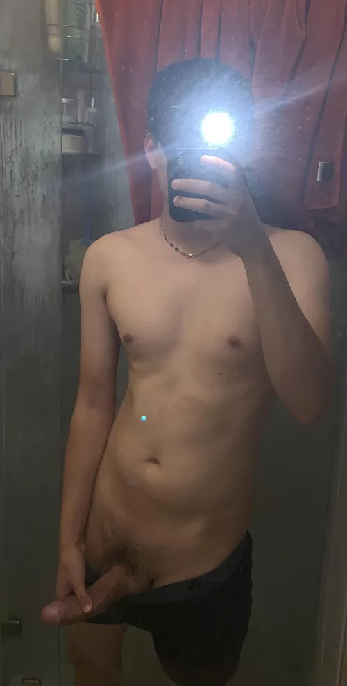 Who wants to join me in the showerπ