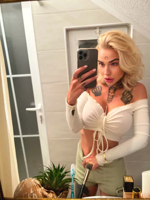 Would you keep me a secret? I like being sneaky