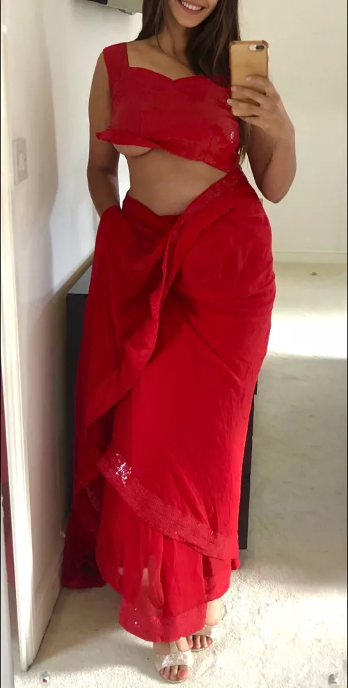 A little underboob never hurt anyone...π