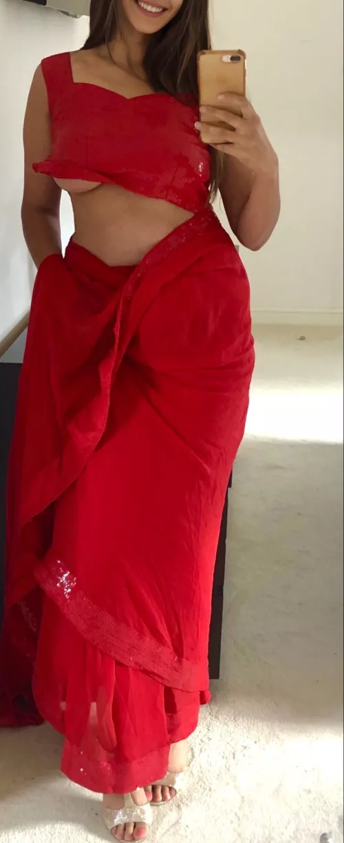 A little underboob never hurt anyone...😉