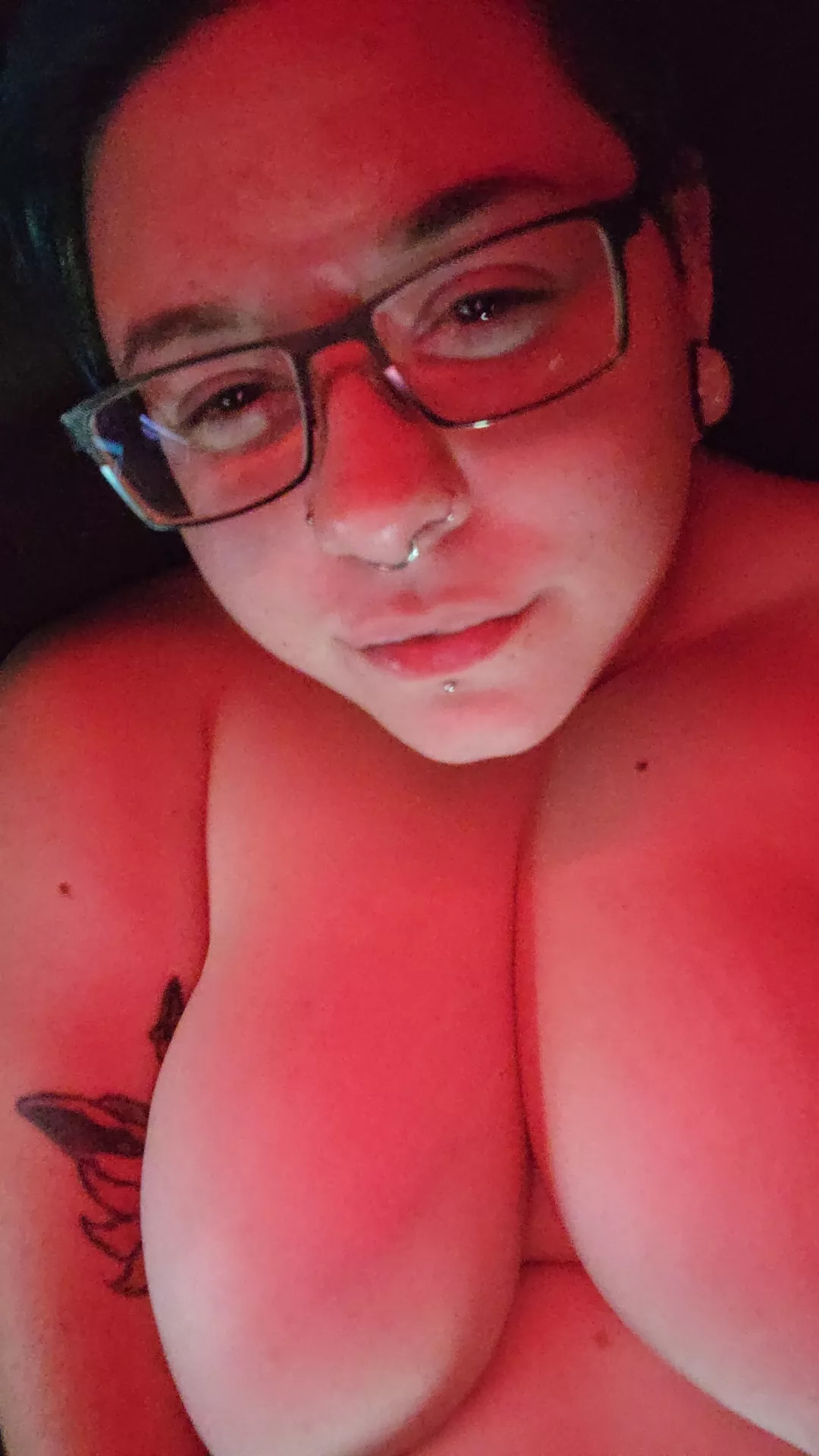 come play with a wet bbw;) www.chaturbate.com/b/sub_bunnyyy/