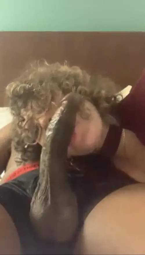 Fucked My neighbors Throat so good yesterday Who’s Next ? 😈