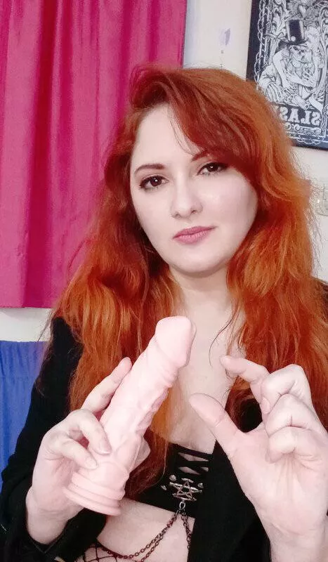 I am looking for small shrimp to compare with my big dick. [domme]