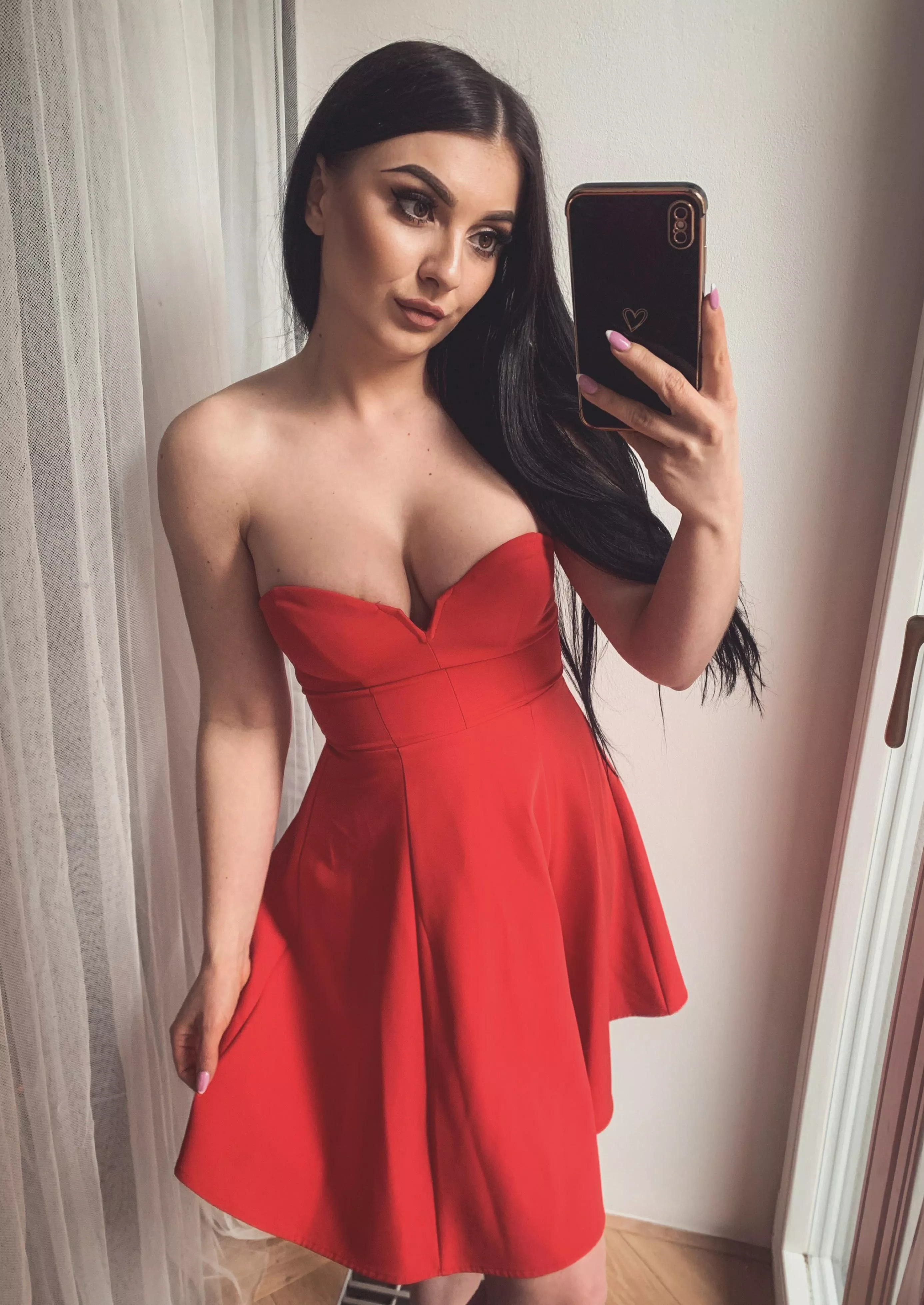 Red is always a good idea 😇😈