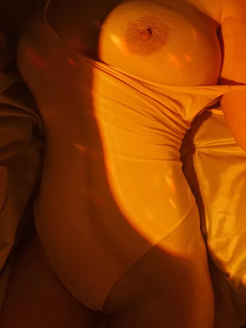 “there's only one other titty quite this pretty” heh…