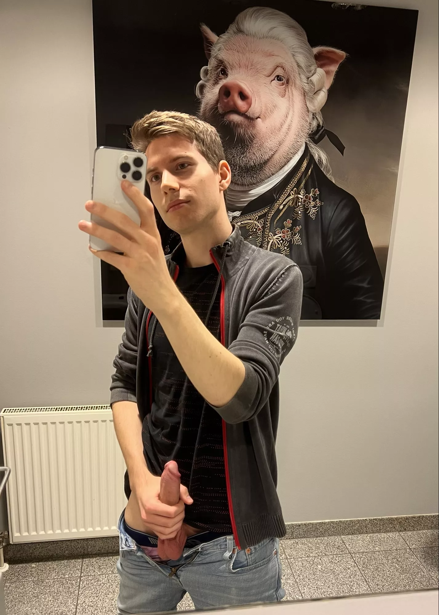 this picture of a pig 🐷