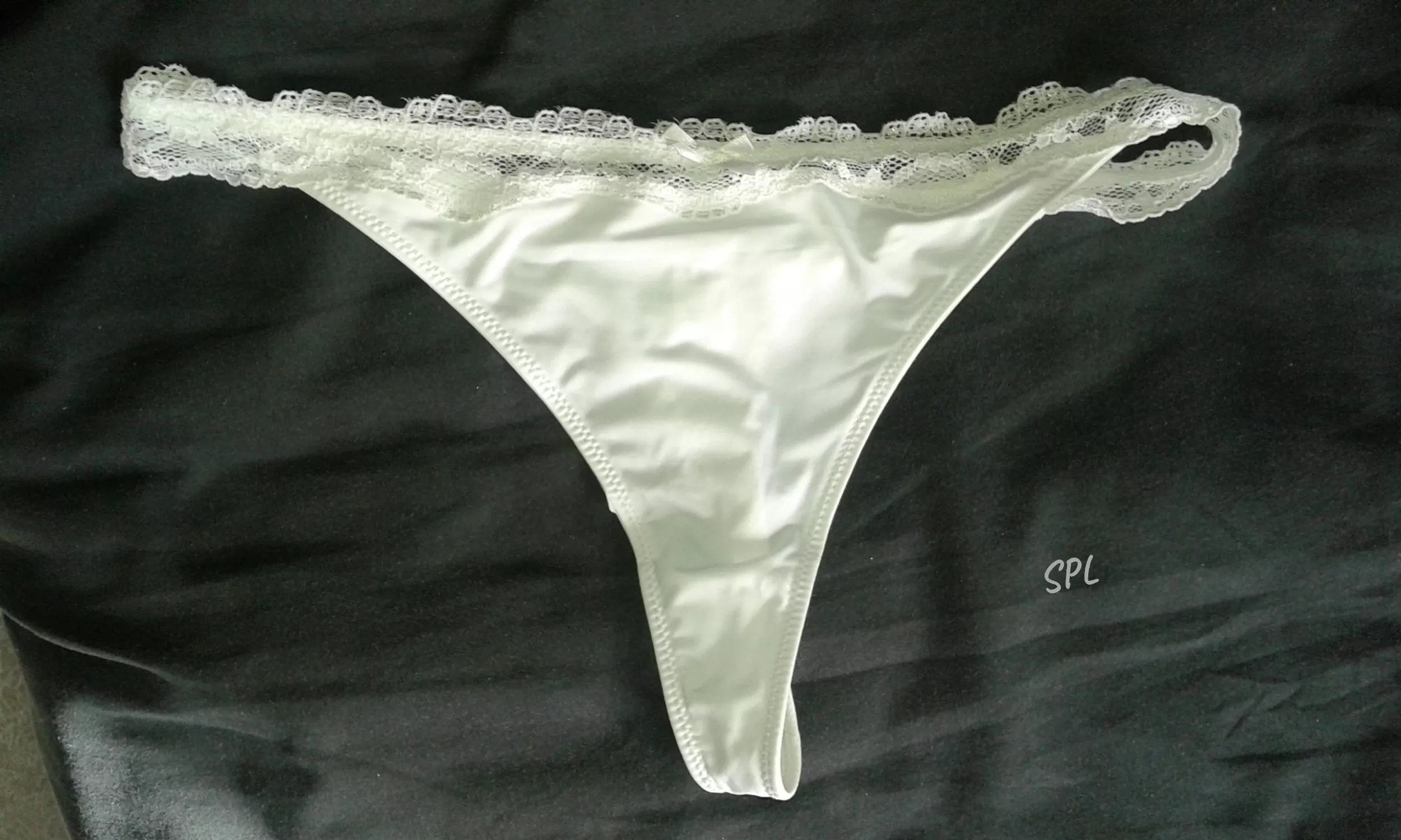 To celebrate some new Followers and as a warm welcome: My delicious white thong!😘🙏