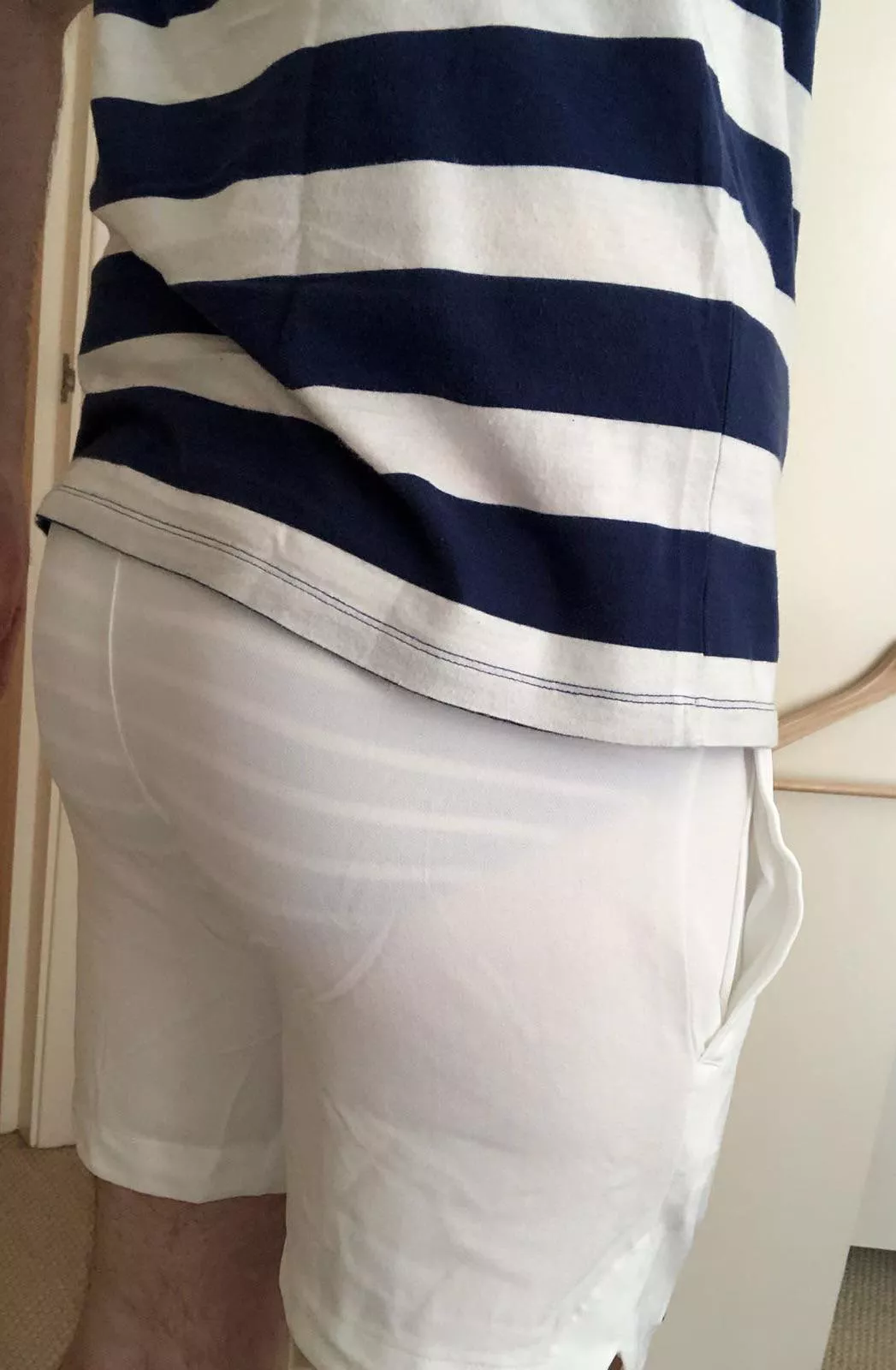 Work from home again today. I’m still clinging onto my tennis shorts (Adidas ones today) even if there’s a chill in the air. Hence swapping the jock for some stripy briefs.