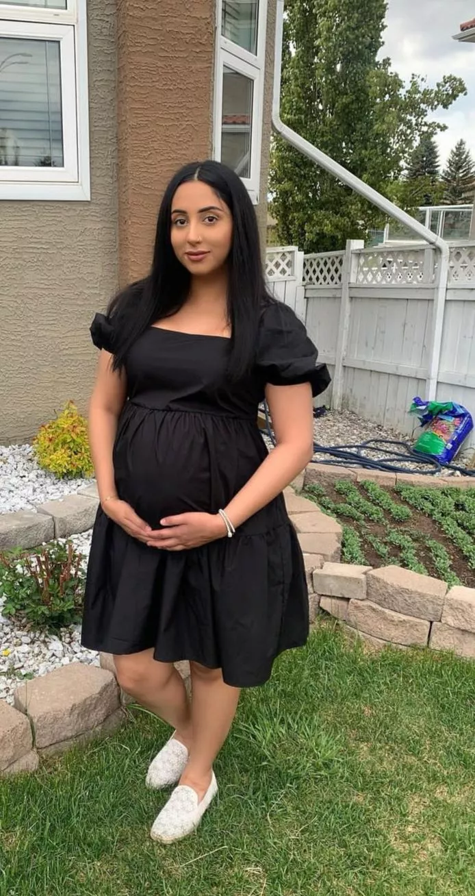 Would you fuck my pregnant wife while I'm tied to a chair with my cock hanging out ?