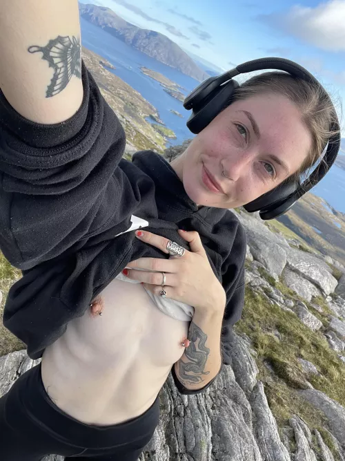 You can tell how cold I am up here by my hard nips..