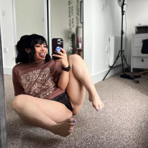 4ft 8” little cutie 🥰 [F]