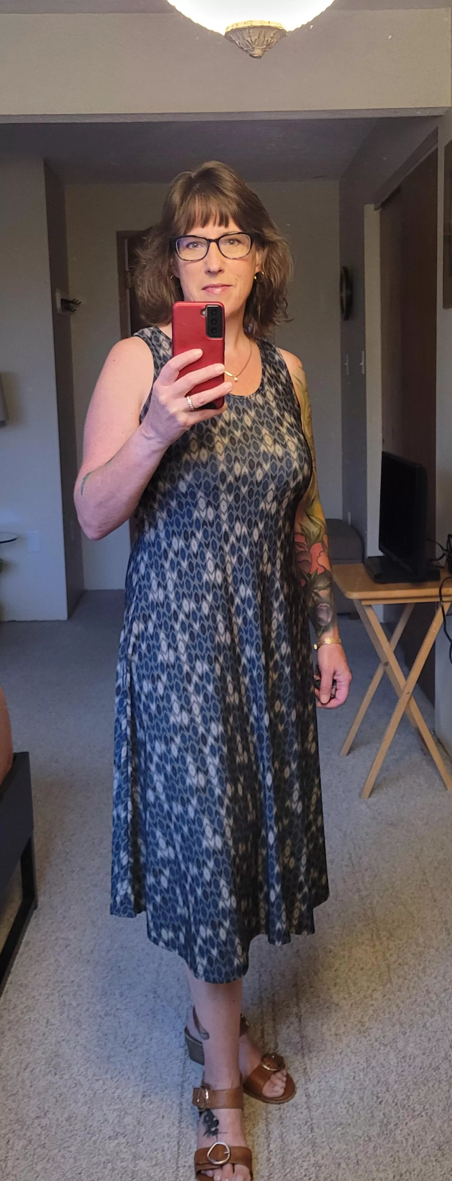 54 and still feeling confident, strong and a little sexy 😘