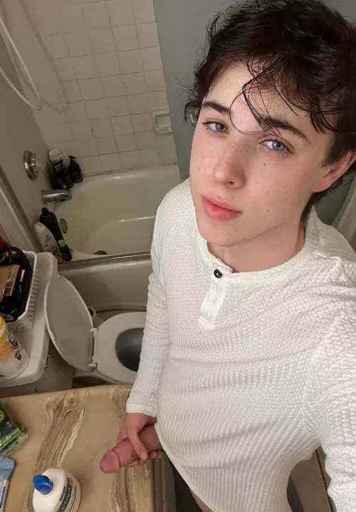 Don’t just stare … get on ur knees .. pls🥺