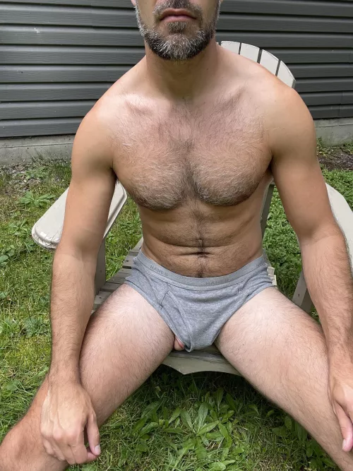 Hanging out in the backyard in full comfort. [37]