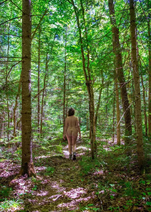 Happy Friday! And cheers to naked adventures!